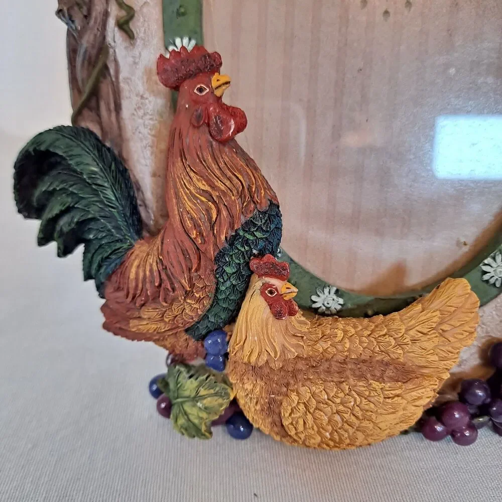 Rustic Country Resin Oval Picture Frame with Rooster Chicken Grapes Gingham Bow